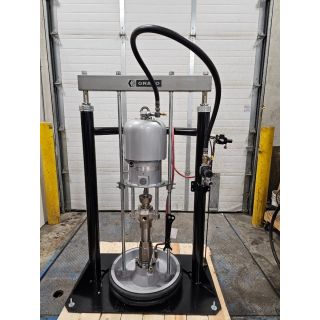65:1 King Ram Pump 55 gal (200 l) steel follower plate, air controls, CS lower - Refurbished